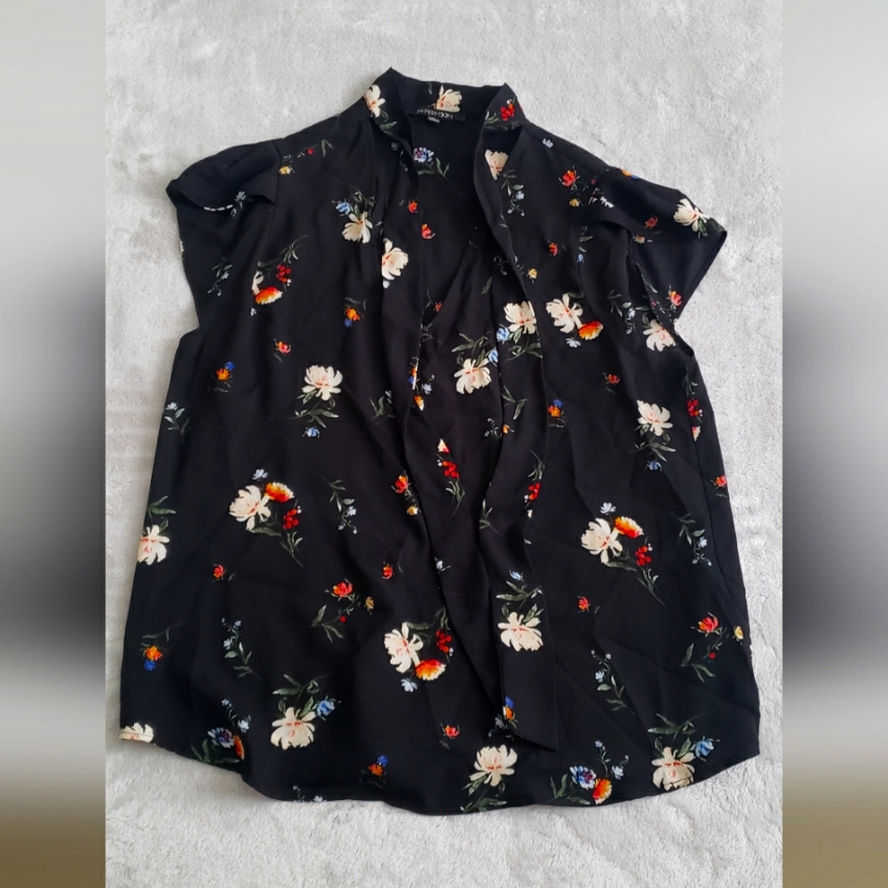 Large black floral Papermoon tie-front shirt